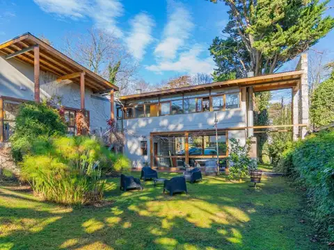 Casa 4 ambientes con pileta Barrio Caisamar