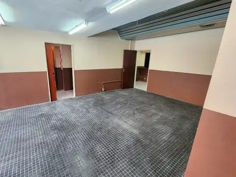 AMPLIO PISO EXCLUSIVO DE OFICINAS EXCELENTE UBICACION ENTRE RIOS Y AV. PELLEGRINI