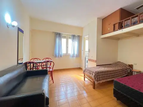 Venta dpto monoambiente zona Aldrey al frente