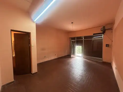 Local en Alquiler en Martínez Fleming / Panamericana, $ 900.000