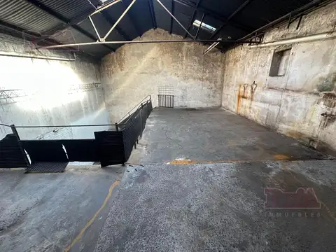 Galpon en Venta 28  mts Fondo