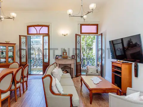 VENTA PH TIPO CASA EN CHACARITA con BALCON, TERRAZA Y QUINCHO.