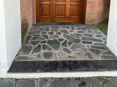 Casa 4 ambientes con 3 baños