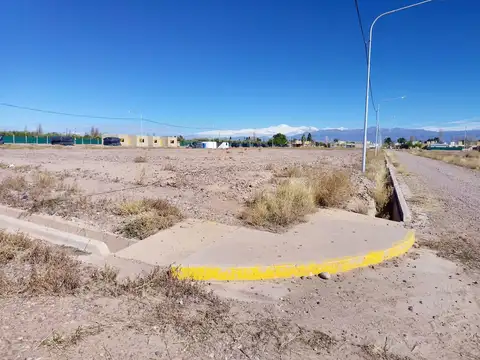 Terreno en Venta en Russell, Maipú