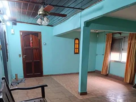 Casa 3 ambientes con 1 baño