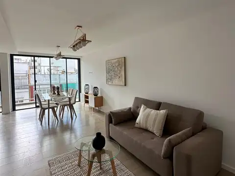 Departamento 2 amb con Balcon a la Calle. Vista Lateral al Mar 