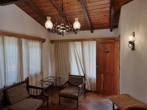 Casa 3 ambientes con 2 baños