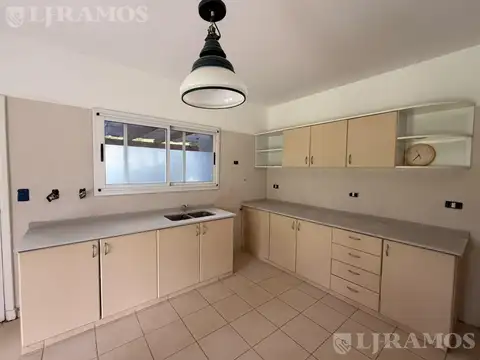 Casa con 3 dormitorios en alquiler en Santa Bárbara