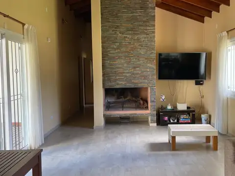 Casa en Alquiler de 3 dormitorios