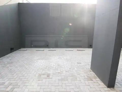Cochera en venta  en  Olivos