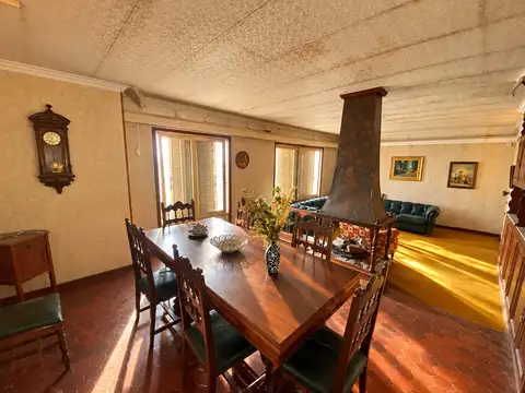 Casa en Venta en Alberdi, USD 163.000
