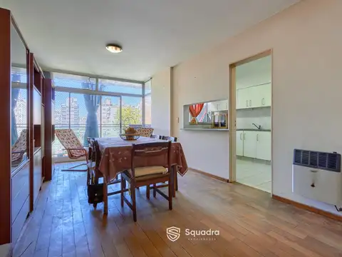 VENTA - Departamento de 2 dormitorios con balcón terraza al frente. Barrio Pichincha, Rosario.