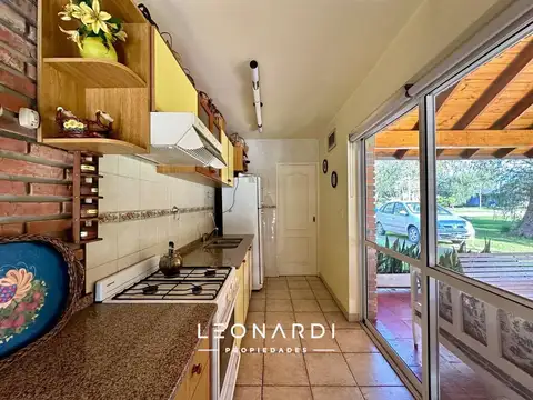 Casa impecable en Barrio CUBE     ID 5410