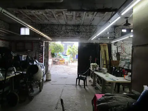 Oportunidad.Viamonte 5400. Sobre un terreno de 472 m2