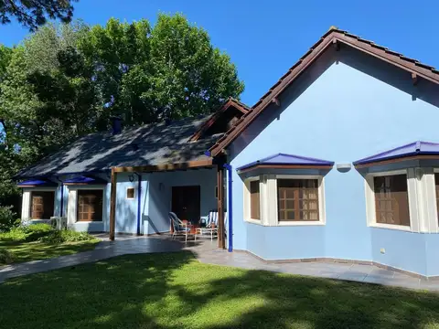Casa quinta en venta 5 dormitorios. Villa Elisa. El Rincón