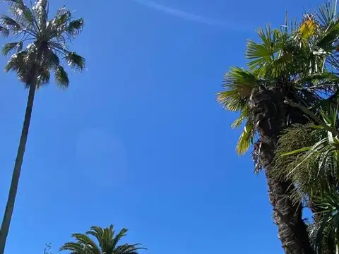 Casa 10 ambientes con 3 baños