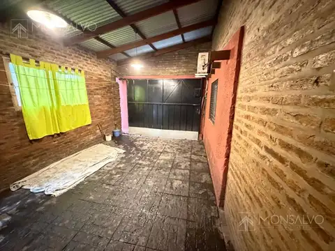 Casa 3 ambientes con 1 baño