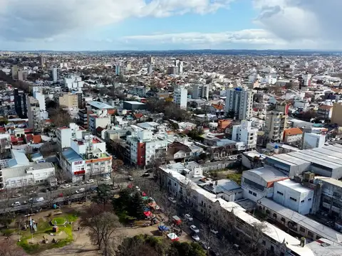 VENTA BLOCK 6 locales 4 oficinas Barrio San Juan