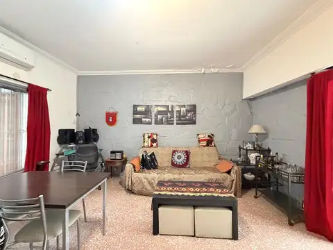 PH EN VENTA DE TRES AMBIENTES CON TERRAZA Y PATIO EN VILLA LURO