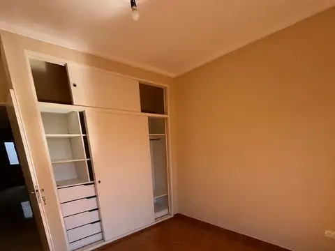 Departamento en Alquiler en Villa Luzuriaga, $ 450.000