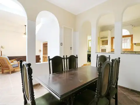 Depto Tipo Casa en Venta de 6 ambientes