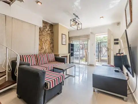 Casa 3 ambientes con 2 baños
