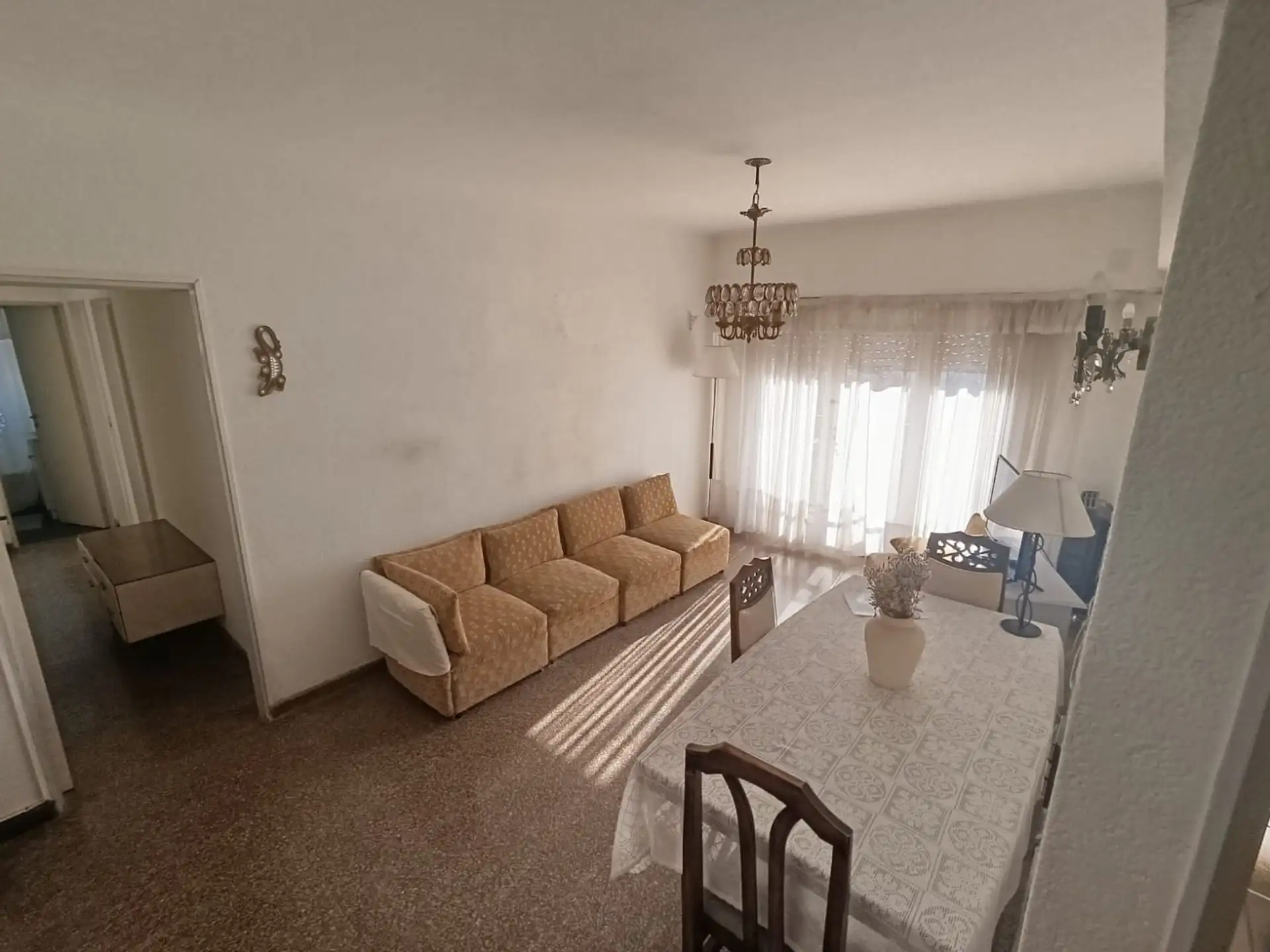 Depto 3 amb, 57m² con balcón — Centro