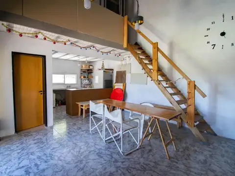 Casa 2 ambientes con 2 baños