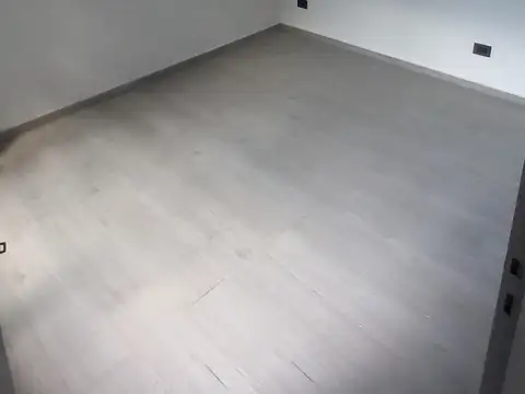 PH al contrafrente en 1° Piso con Terraza y Patio