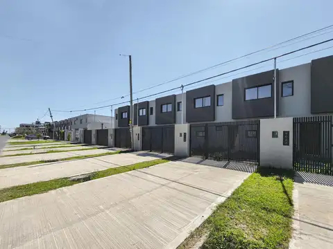 Casa 3 ambientes con 2 baños