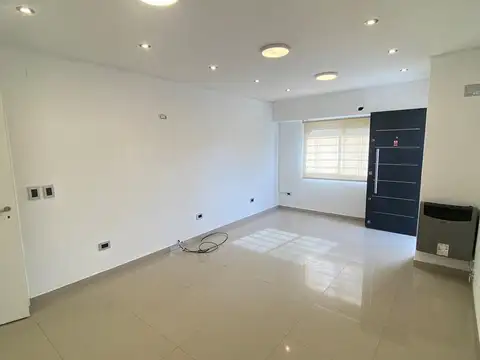 PH 4 ambientes en venta en Castelar