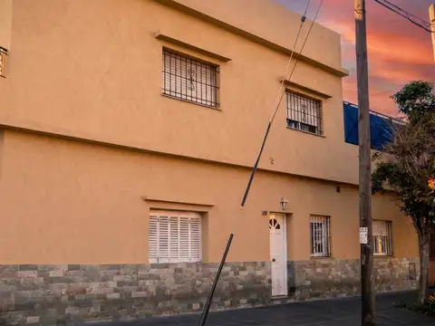 Depto Tipo Casa en Venta 32 años