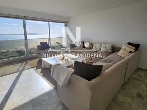 Departamento 4 ambientes con 3 baños