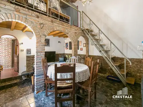 Depto Tipo Casa en Venta de 5 ambientes