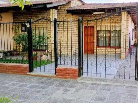 CASA EN VENTA EN VILLA REGINA!!
