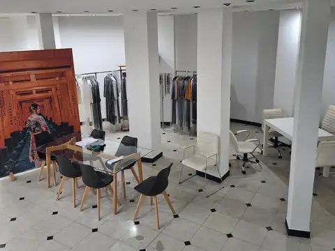 Local en Venta 90 años