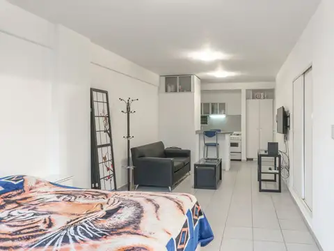Monoambiente en venta con balcón Villa Pueyrredón
