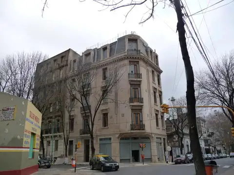 Casa en venta - 3 Dormitorios 2 Baños - Almagro