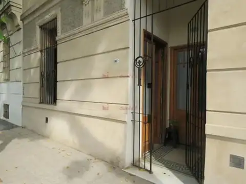 Casa 6 ambientes con 2 baños