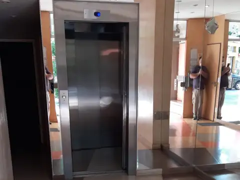 Semipiso Al Frente Monoambiente Con Balcon Con Seguro De Caución  