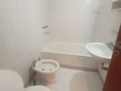 Departamento en Alquiler en Carapachay, $ 550.000
