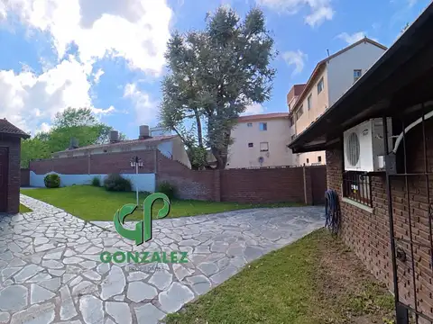Casa 3 ambientes con 2 baños