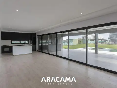 Casa en Alquiler de 4 dormitorios