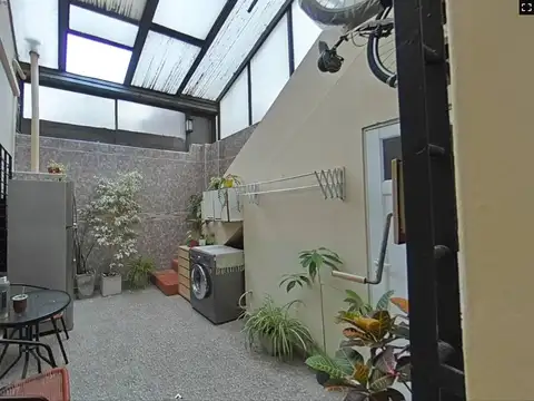 Depto Tipo Casa 4 ambientes con 2 baños