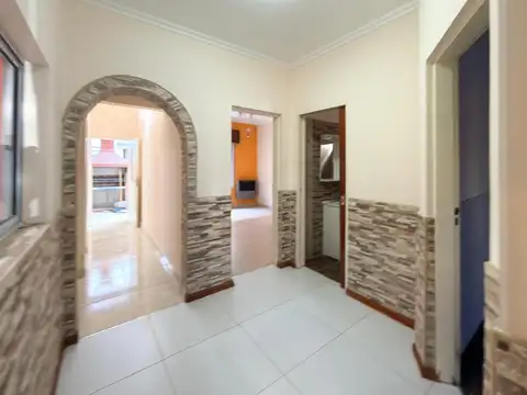 Depto Tipo Casa en Alquiler de 3 dormitorios