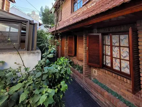 Duplex de tres ambientes con patio en Ramos Mejia