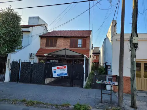 Depto Tipo Casa en Alquiler de 3 ambientes