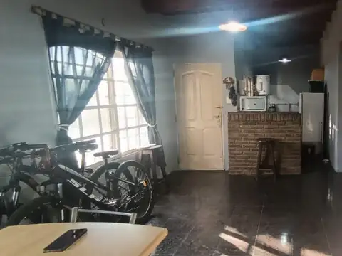Venta | Casa | 2 Dormitorios | Cochera | Interna | Granadero Baigorria