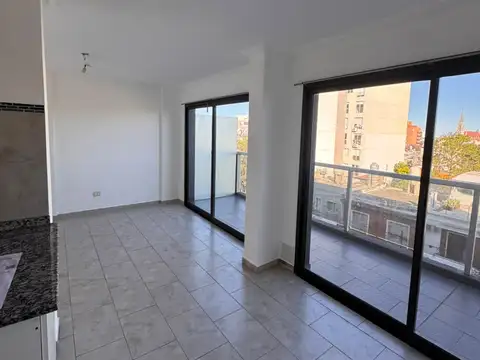 Departamento amplio 1 dormitorio c/ balcón
