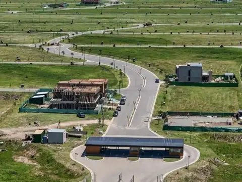 Hermoso Lote Interno En Village Joven, Bella Vista.